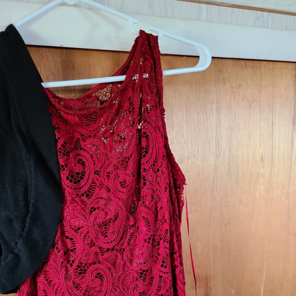 Sleeveless dress - Picture 2 of 2